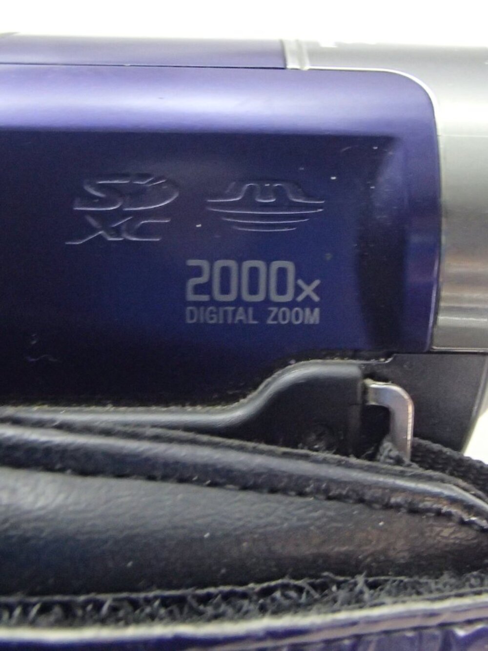 Sony Handycam Memory Card Camcorder DCR-SX45 w/Battery - No Charger - Tested - Picture 9 of 12